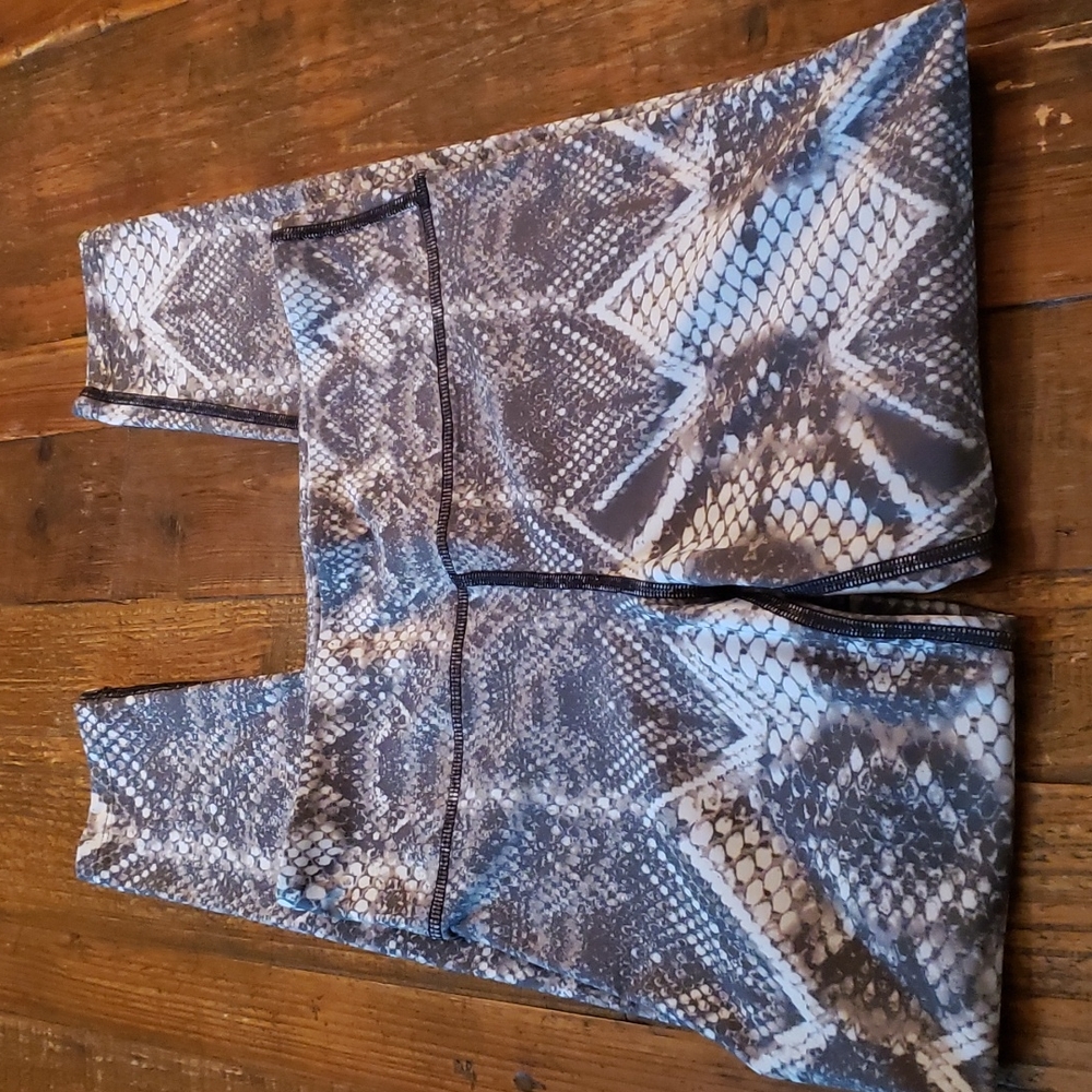 SMYM Mumu Moves Leggings Size M
